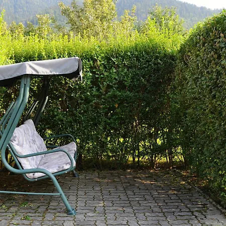 Guest house Beresik 3*